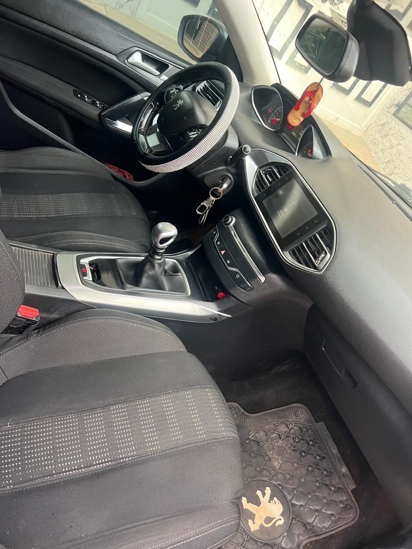 Peugeot 308 T9 diesel manuel climatisé 2016 - photo 2