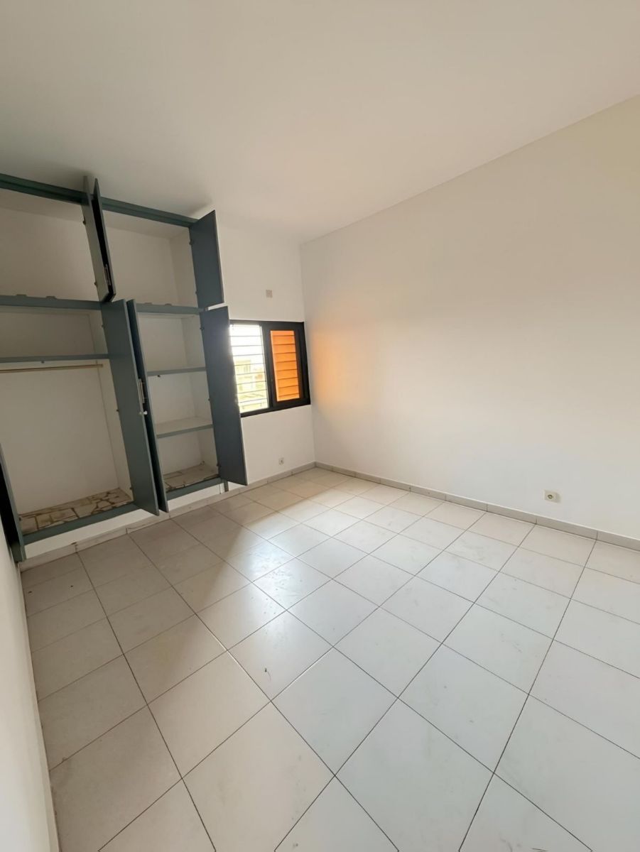 A louer appartement 3 pièces a la riviera faya - photo 3