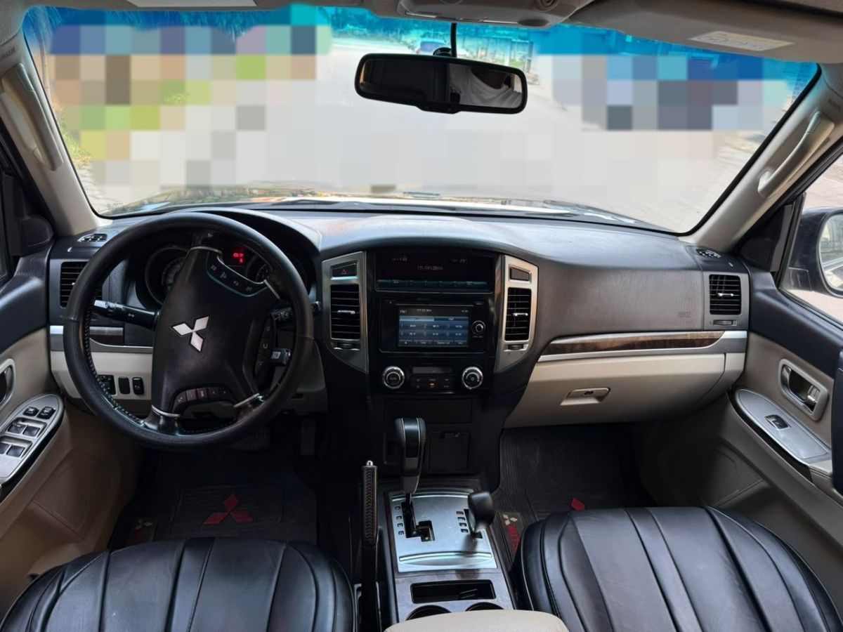 MITSUBISHI PAJERO ANNÉE 2024 - photo 2