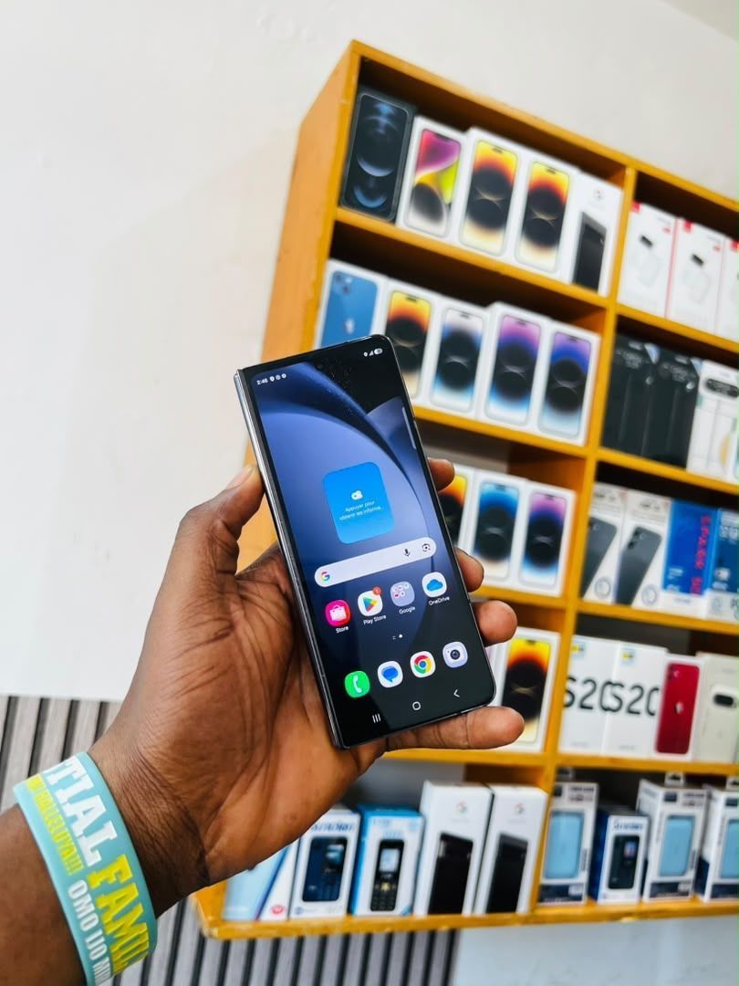 Samsung z fold 4 - photo 2