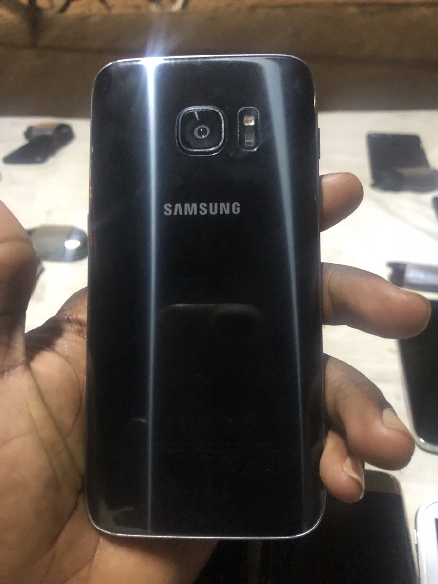 Samsung S7 - photo 2