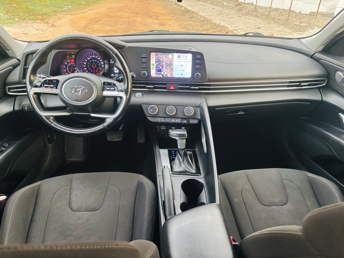 HYUNDAI ELANTRA 2022 - photo 2