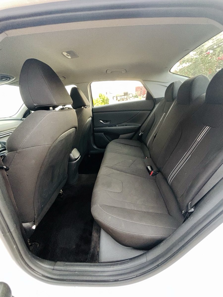 HYUNDAI ELANTRA 2022 - photo 3