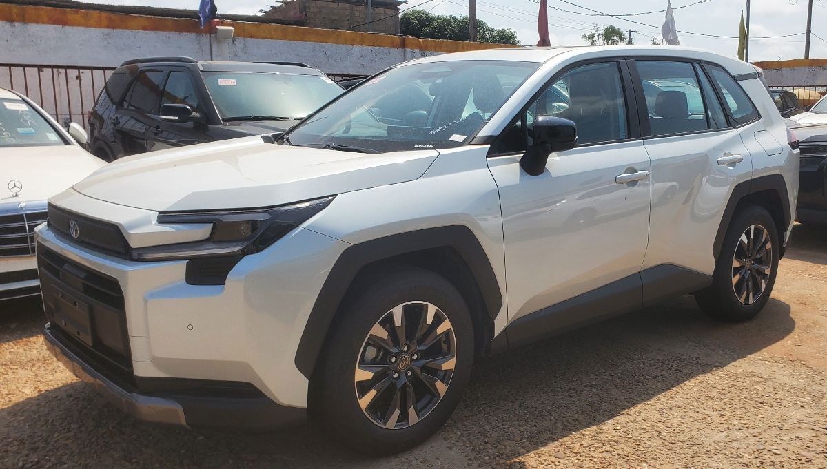 TOYOTA RAV4 PLATINIUM