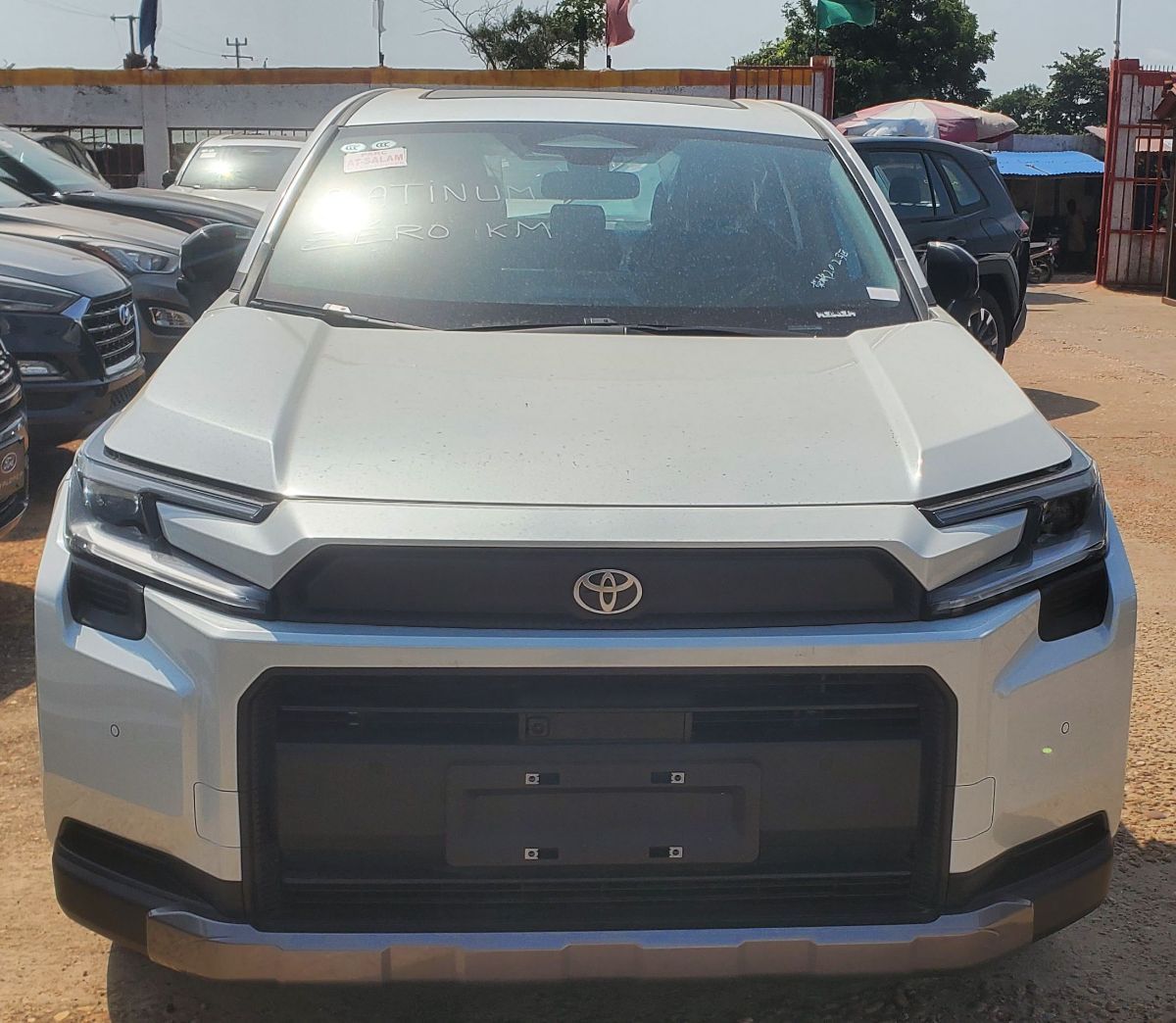 TOYOTA RAV4 PLATINIUM - photo 3