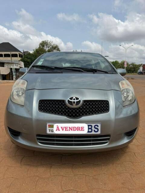 TOYOTA YARIS
ANNÉE 2009