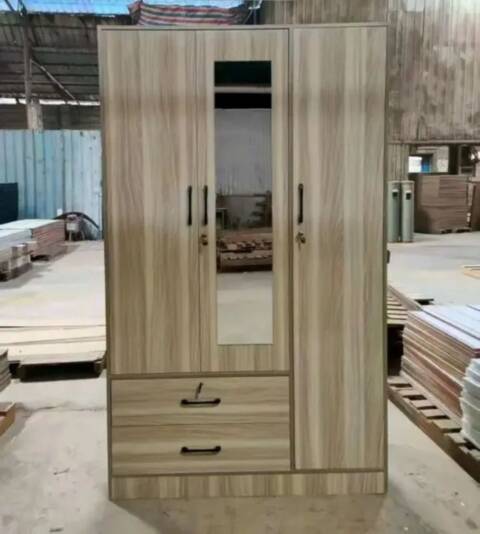 ARMOIRE 3N BOIS 3 BATTANTS AVEC MIRROIR ET 2 TIRO