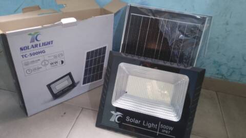 Projecteur solaire 500W