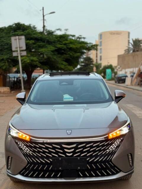 ROEWE ANNÉE 2023 VENANT DÉJÀ DÉDOUANER 4 CYLINDRE