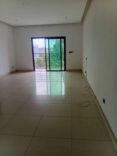 Appartement 3 pièces à Louer, loyer 350 mille