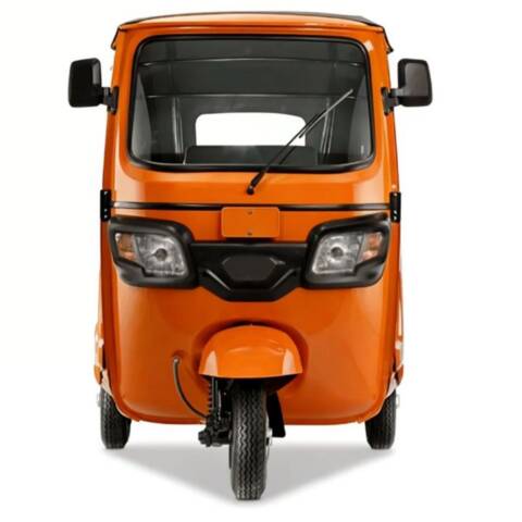 TRICYCLE À ESSENCE TVS TOUT NEUF JAMAIS UTILISÉ