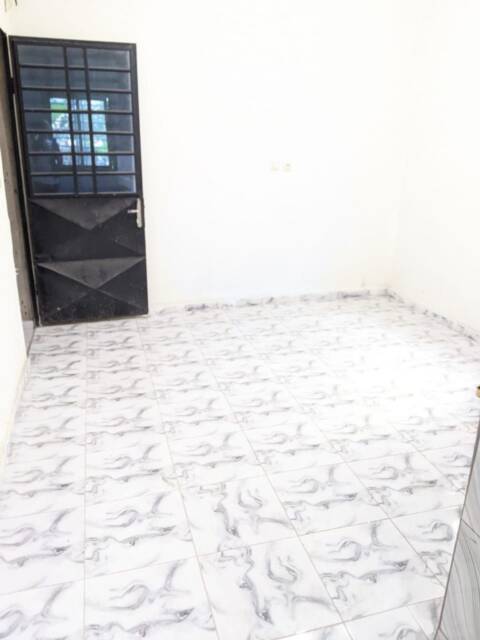 CHAMBRE MODERNE À JOUVENCE