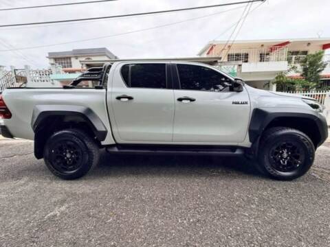 LOCATION D&rsquo;UNE FLOTTE DE 25 PICK-UP HILLUX