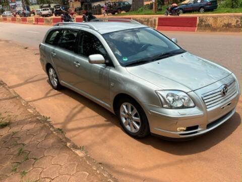 Toyota Avensis tête de cochon occasion d’Europe