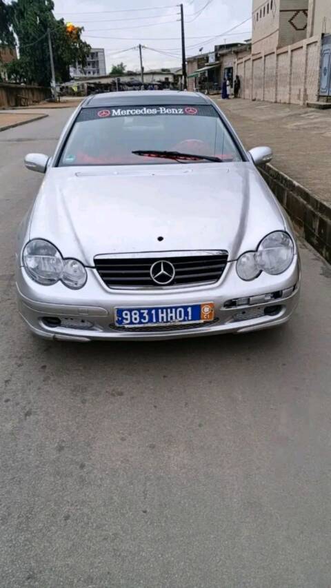 MERCEDES C200 FANTÔME BOITE AUTO