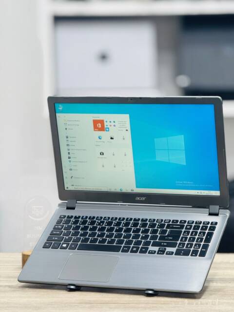 ACER Aspire V5-573G Intel core i5 4th gen