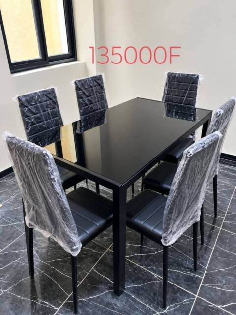 Table à Manger avec 6 chaises