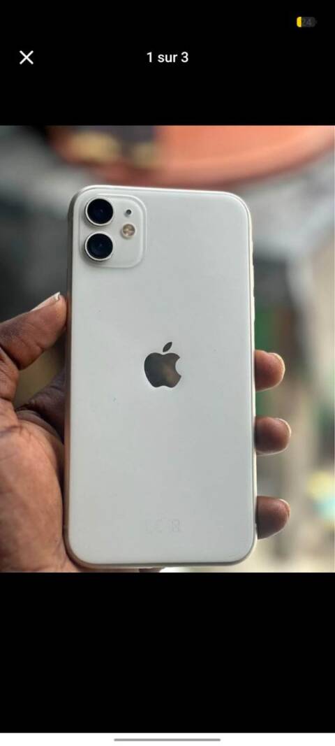 iPhone 11 simple