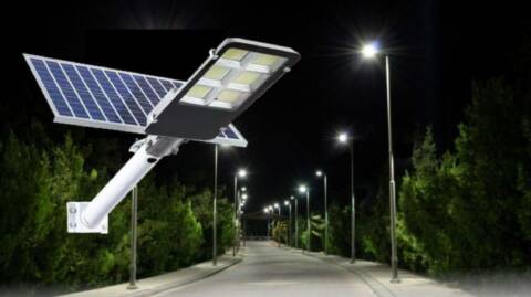 Lampadaire solaire solaire autonome 500W