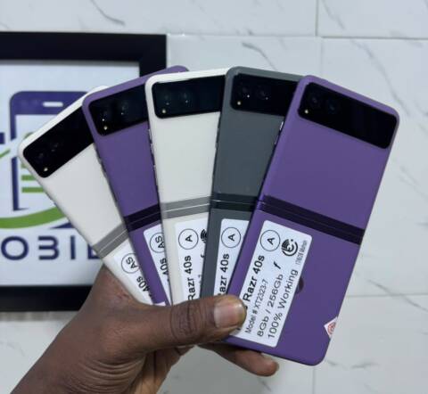 Motorola RAZR 40s