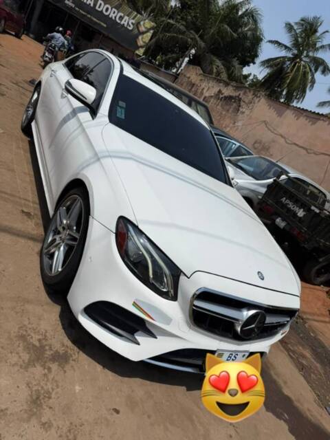 Mercedes Benz E300