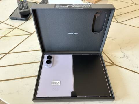 Samsung GalaxyZ Fold 8